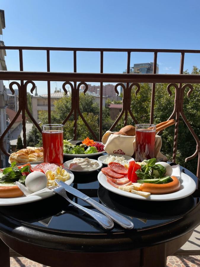 Cascade Hotel Yerevan Exterior photo